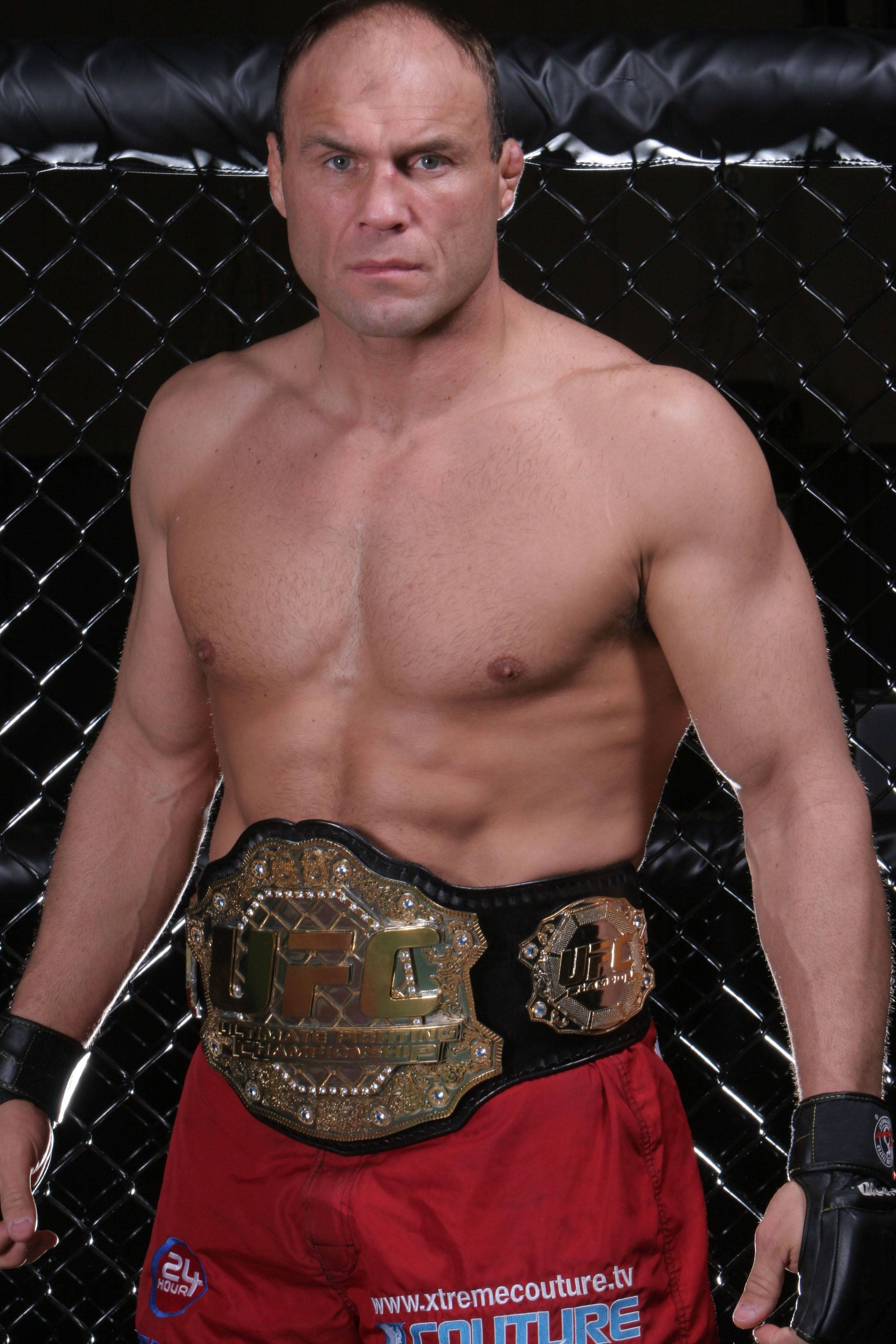 Randy Couture With Belt Picha ya Ukuta