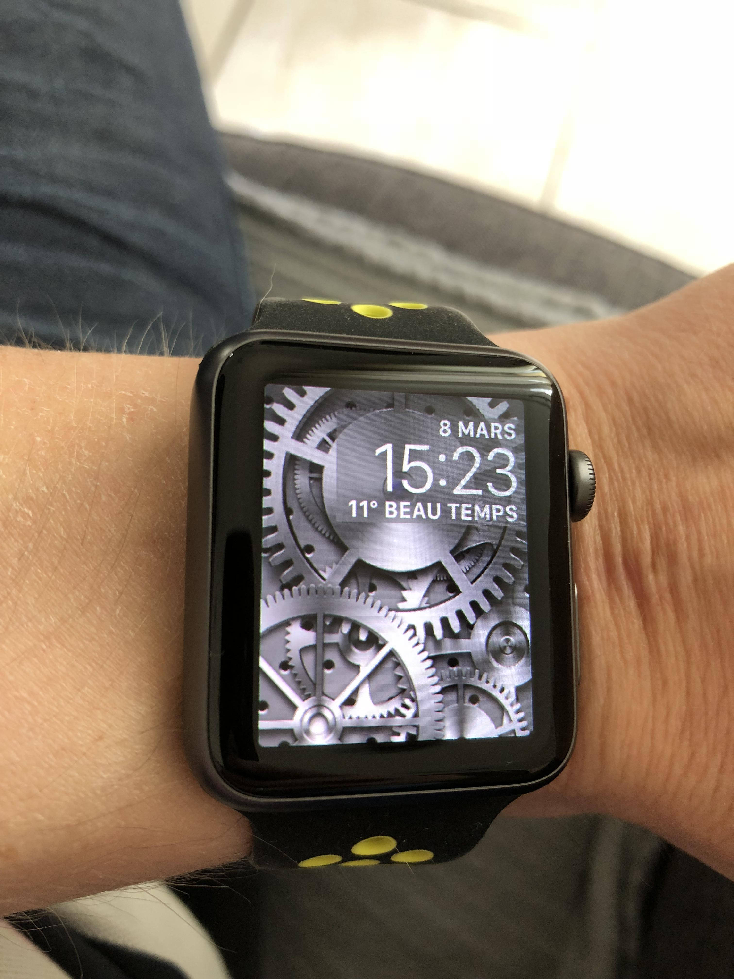 Saa ya Apple na Kifaa cha Kikamilifu cha Gia Picha ya Ukuta