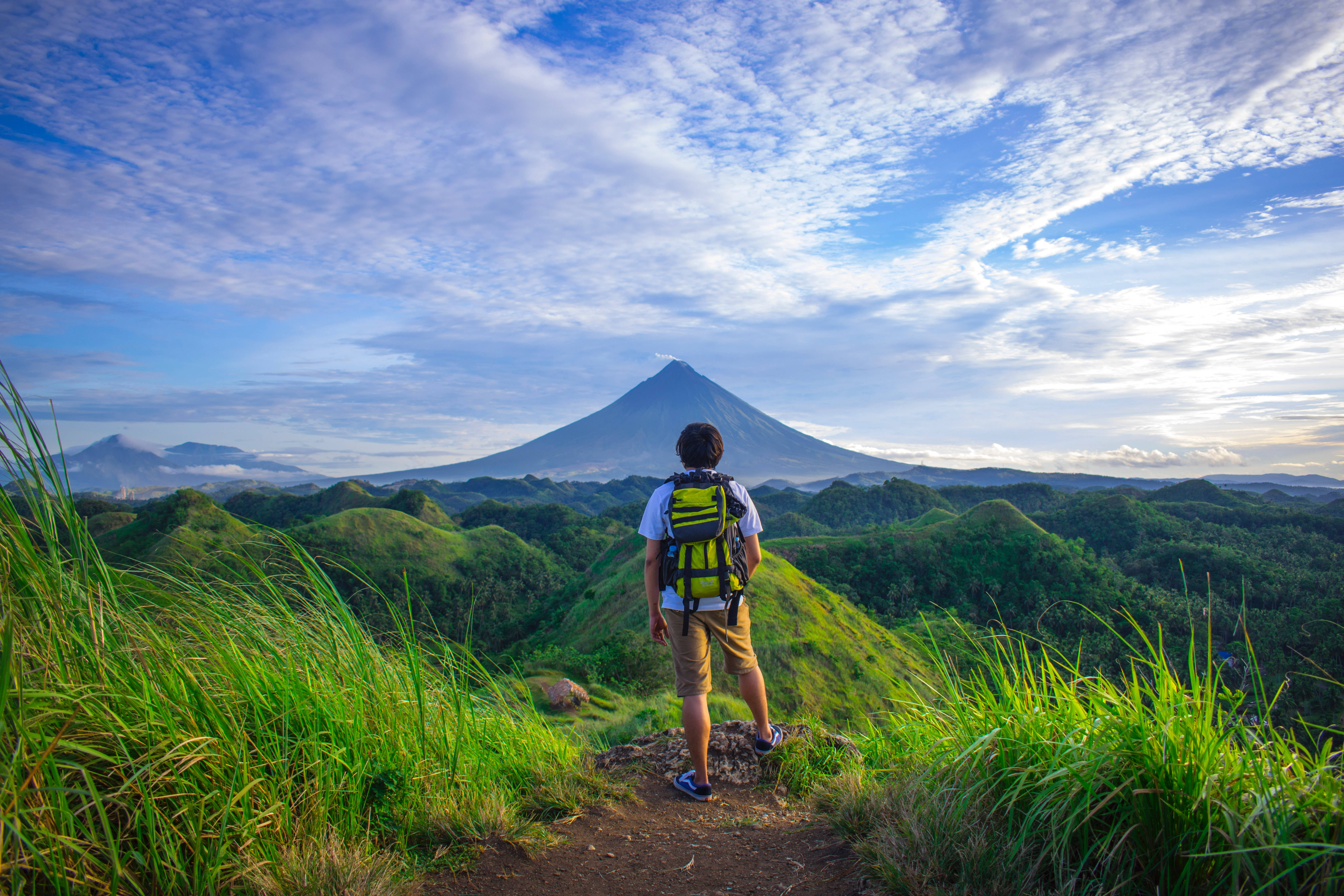 Safari 4K Volcano Picha ya Ukuta