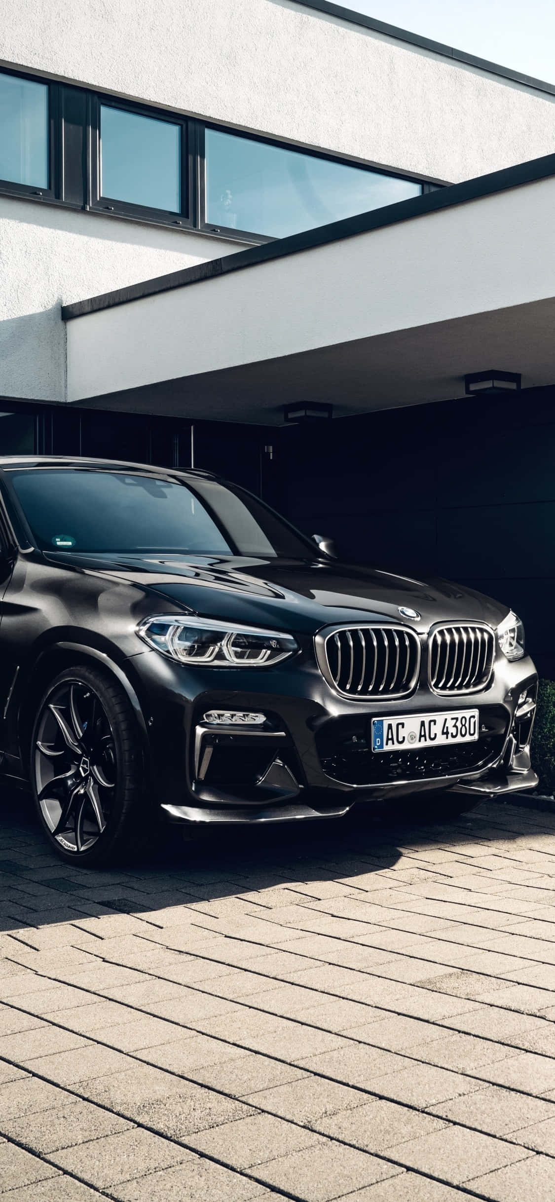 Safari ya kuwa na BMW yako, yenye nguvu ya iPhone X Picha ya Ukuta