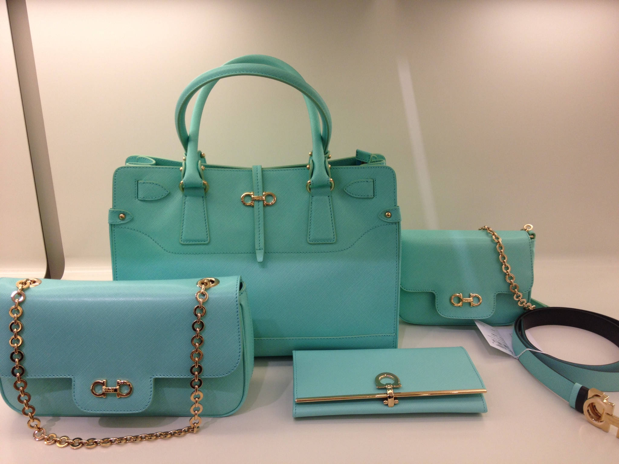 Salvatore Ferragamo Turquoise Bag Set showcasing elegance and luxury Picha ya Ukuta