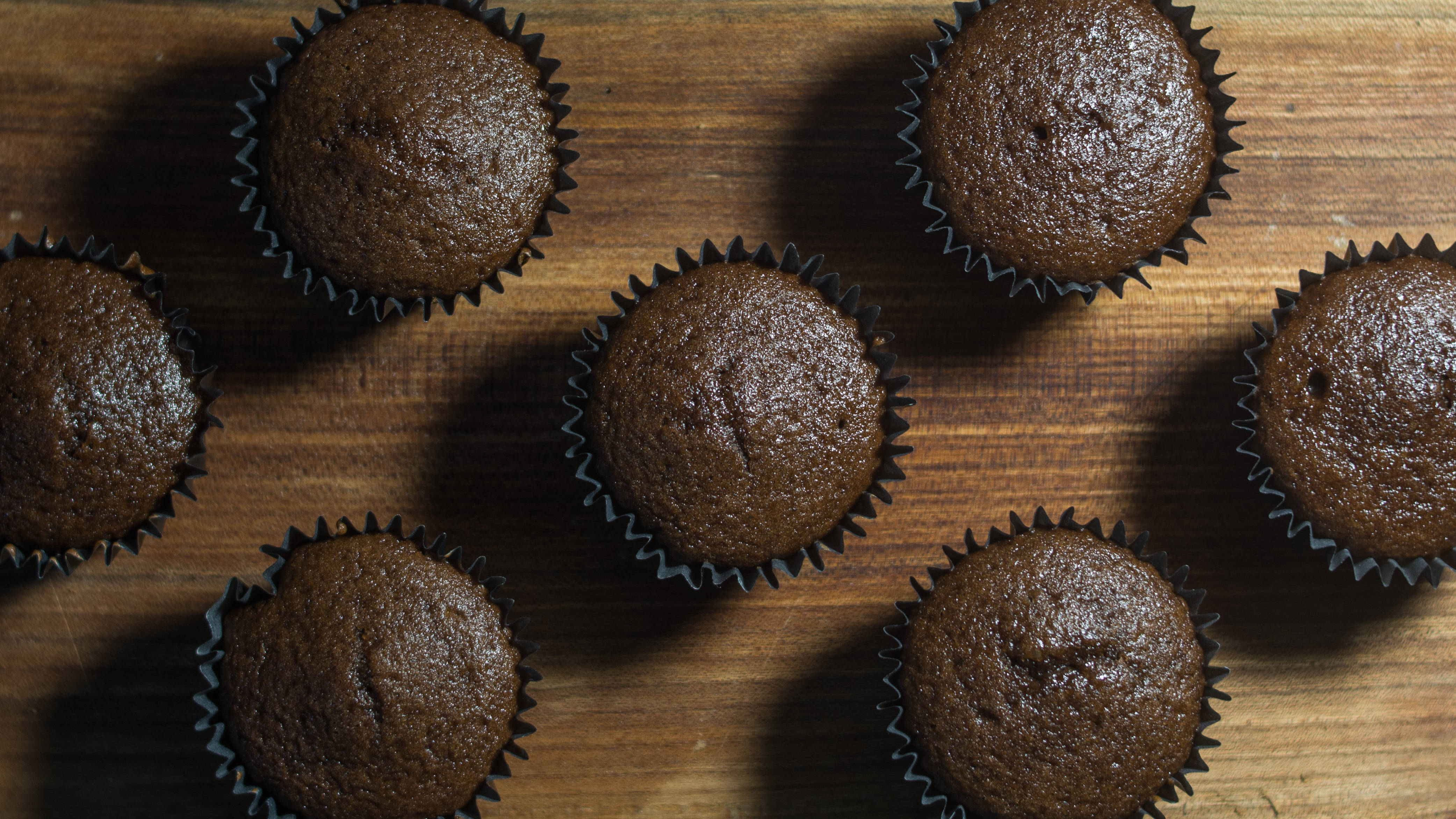 Seven Black Muffins Picha ya Ukuta