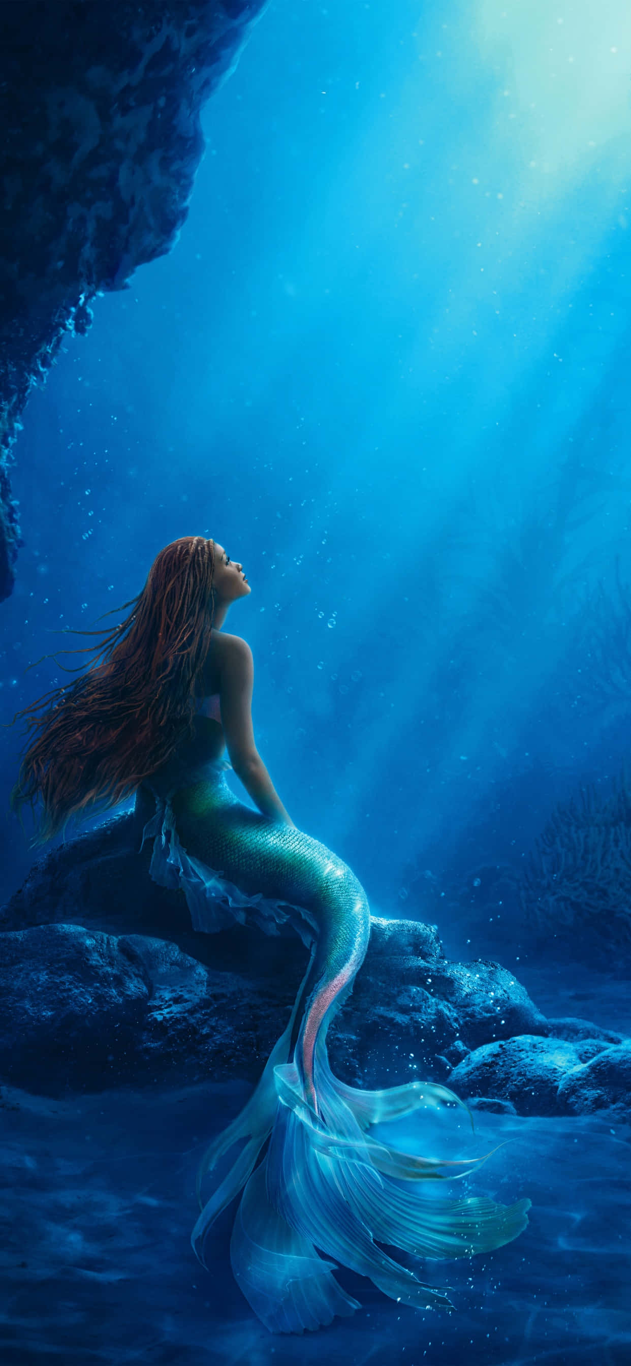 Silhouette ya Mermaid ya Kihai Dhidi ya Bahari ya Mwezi Yenye Mwangaza Picha ya Ukuta