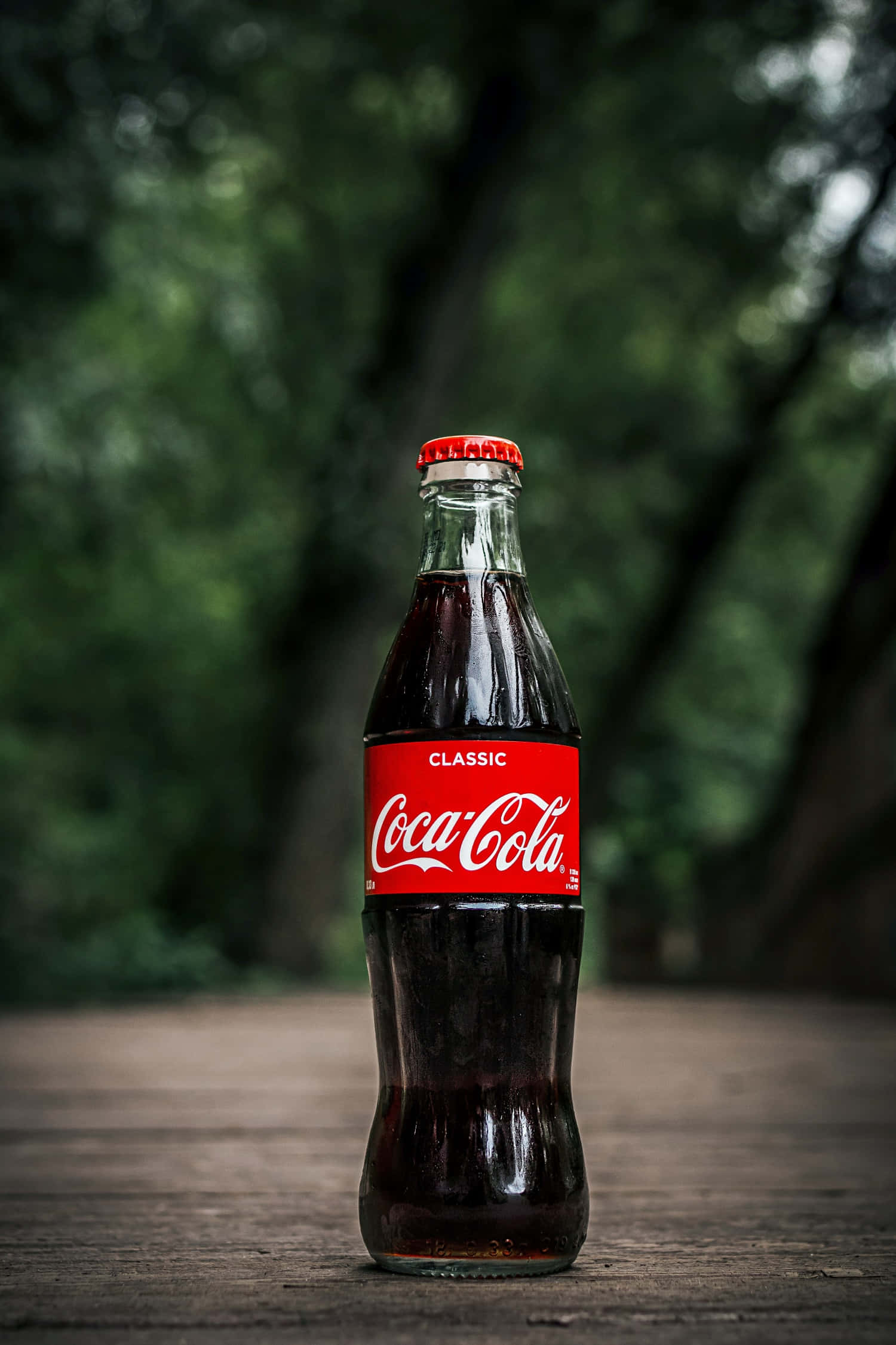 Sip the Classic Refreshing Taste of Coca-Cola Picha ya Ukuta