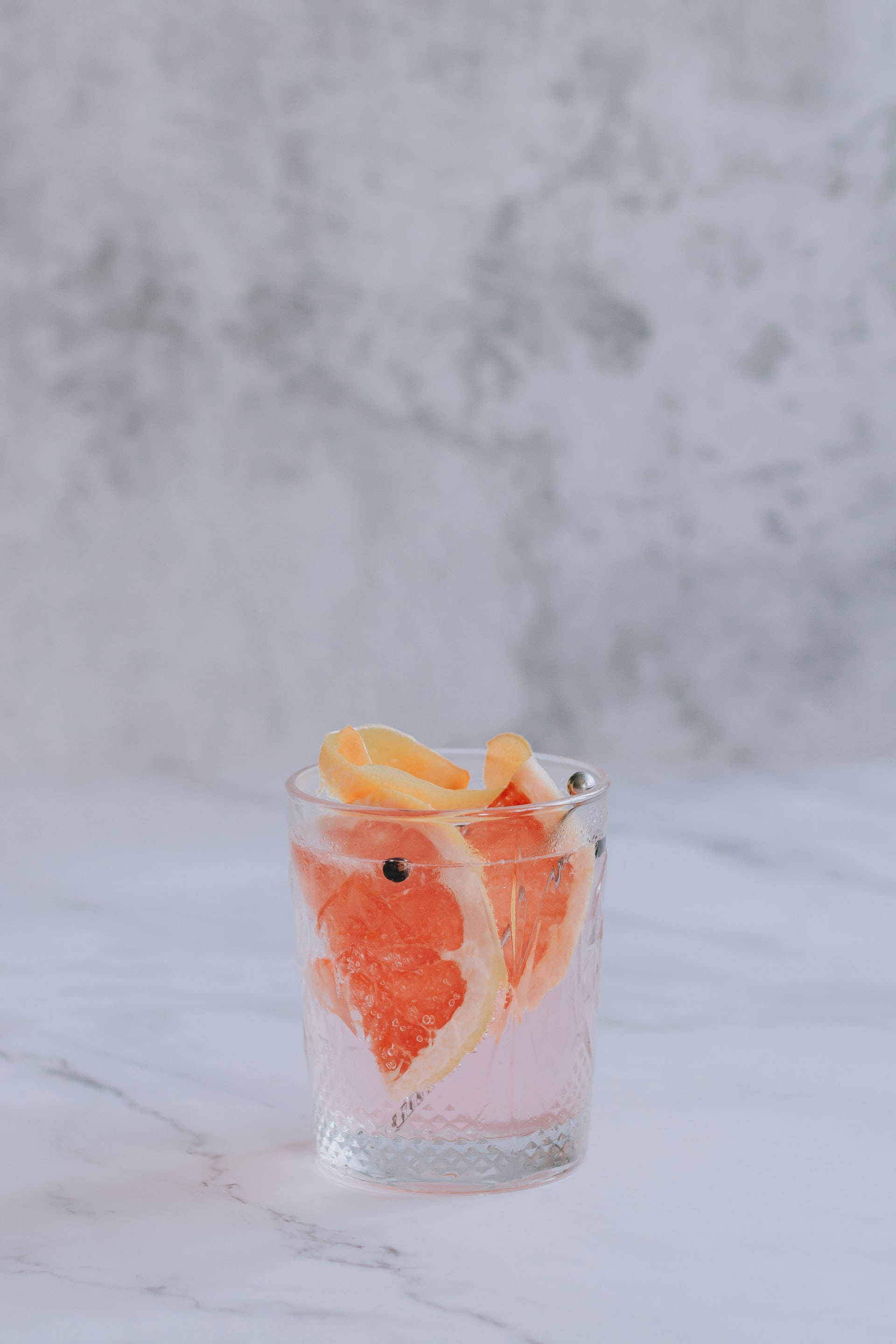 Summertime Scenery with Gin Infused Fruit Cocktail Picha ya Ukuta