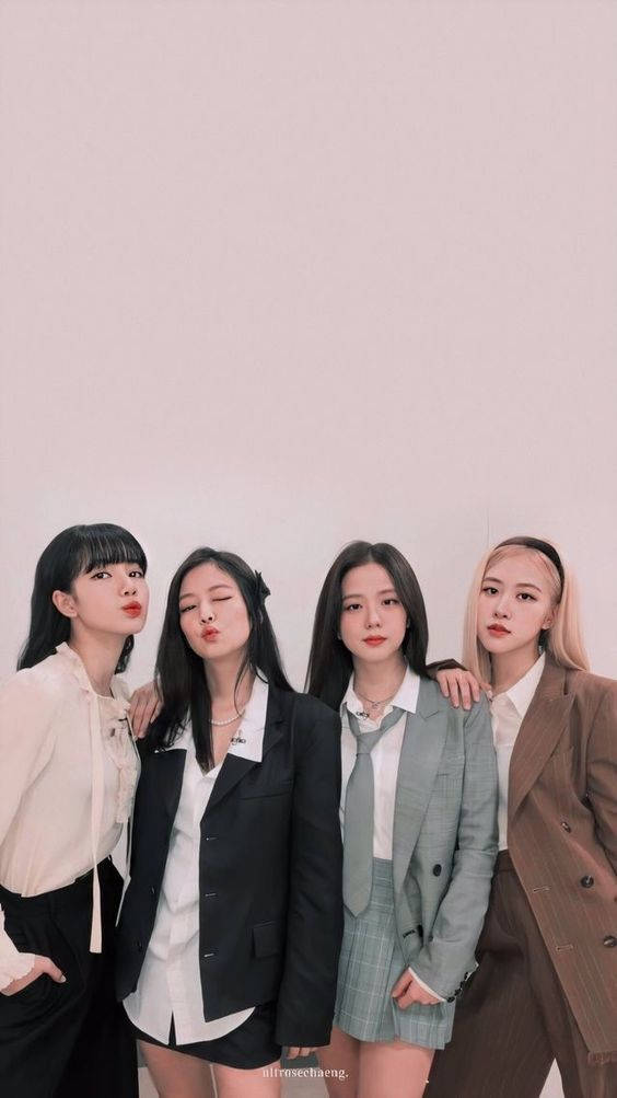 Suti Up Aesthetic ya Blackpink Picha ya Ukuta