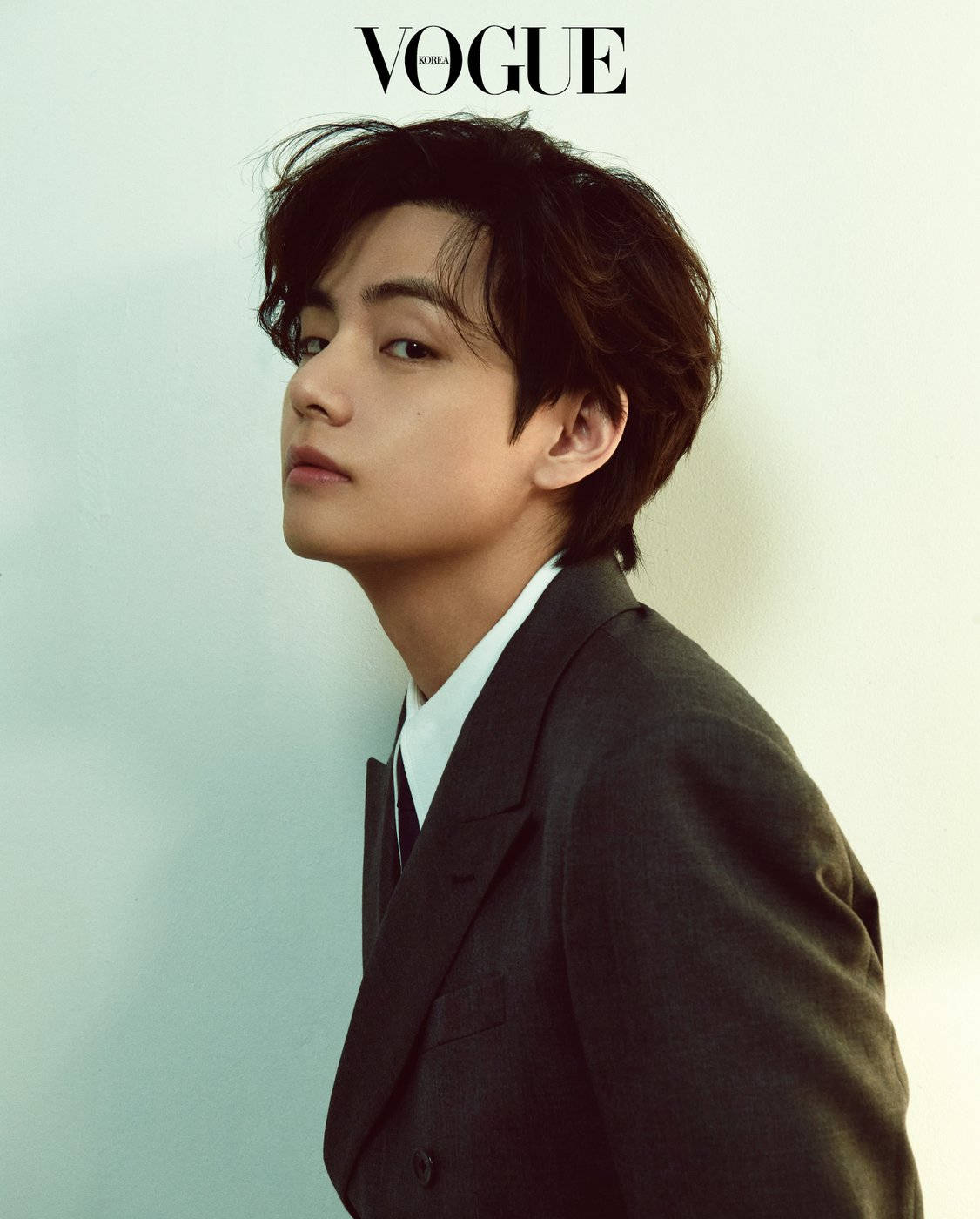 Suti ya BTS V Vogue Picha ya Ukuta