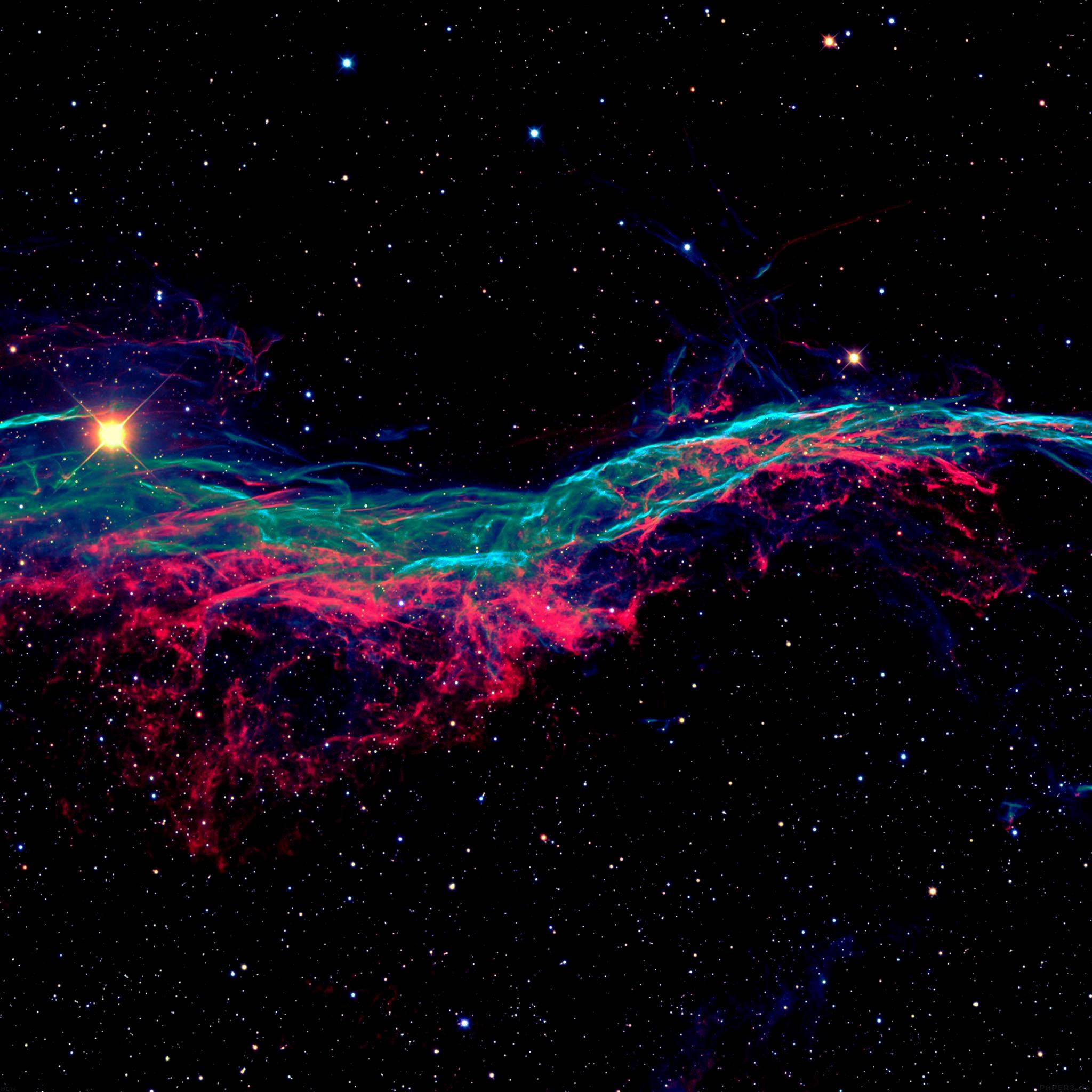 Take an intergalactic journey and explore the intriguing beauty of a galactic body. Picha ya Ukuta