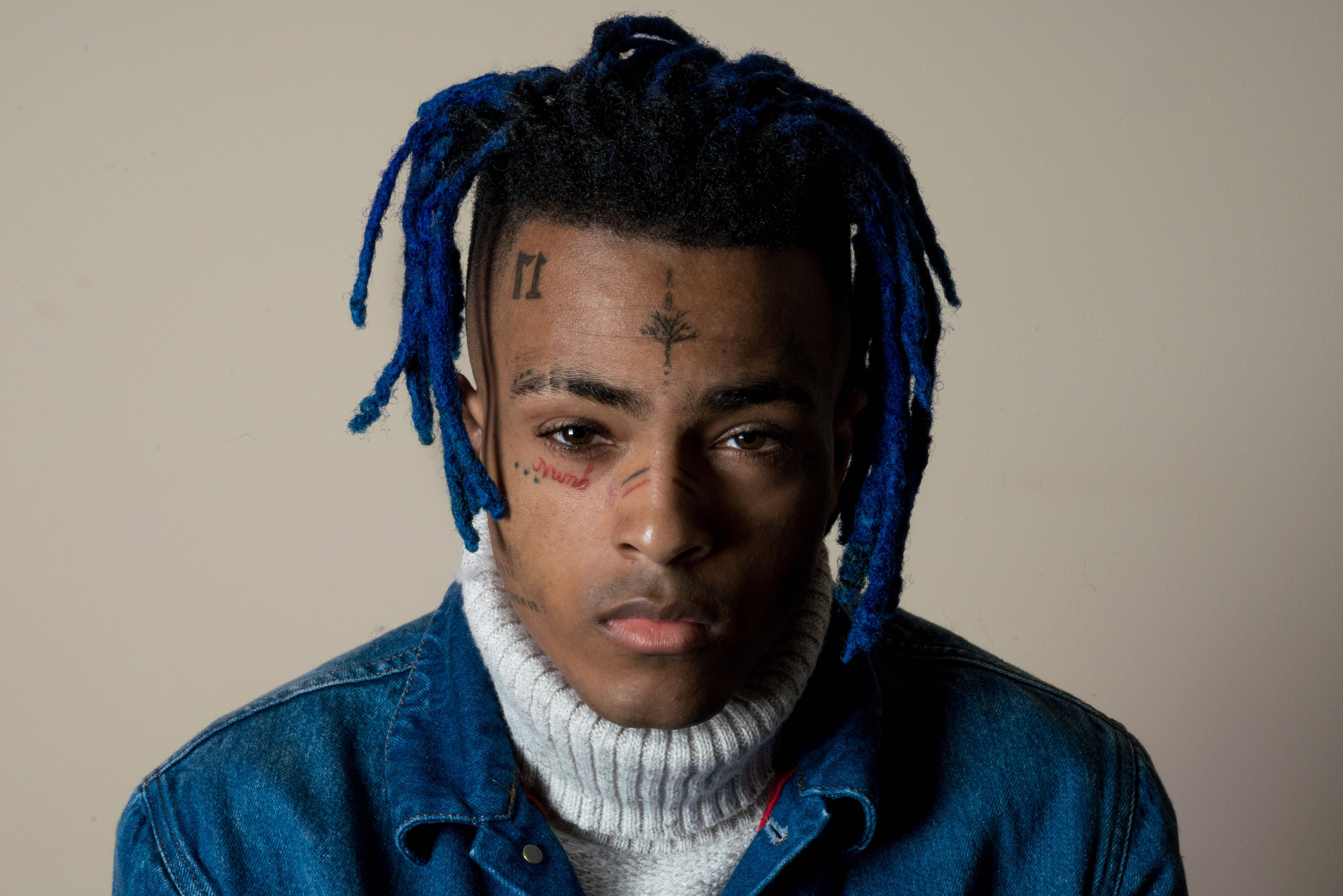 Tatoo ya Paji la uso ya Xxxtentacion Anime Picha ya Ukuta