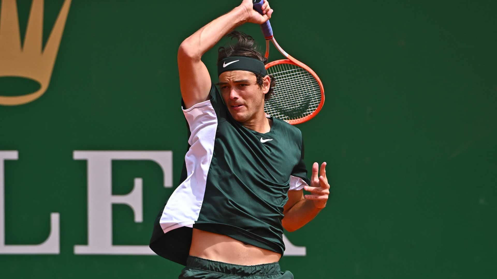Taylor Fritz Akifuani - Smash Ya Juu Yenye Nguvu Picha ya Ukuta