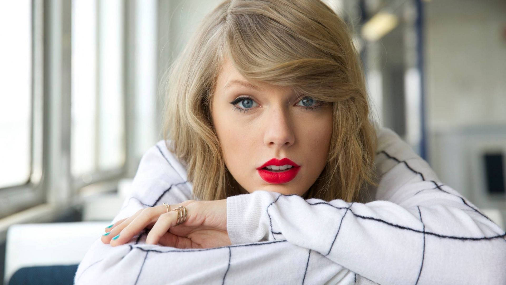 Taylor Swift Anajikita Katika Mafanikio Picha ya Ukuta