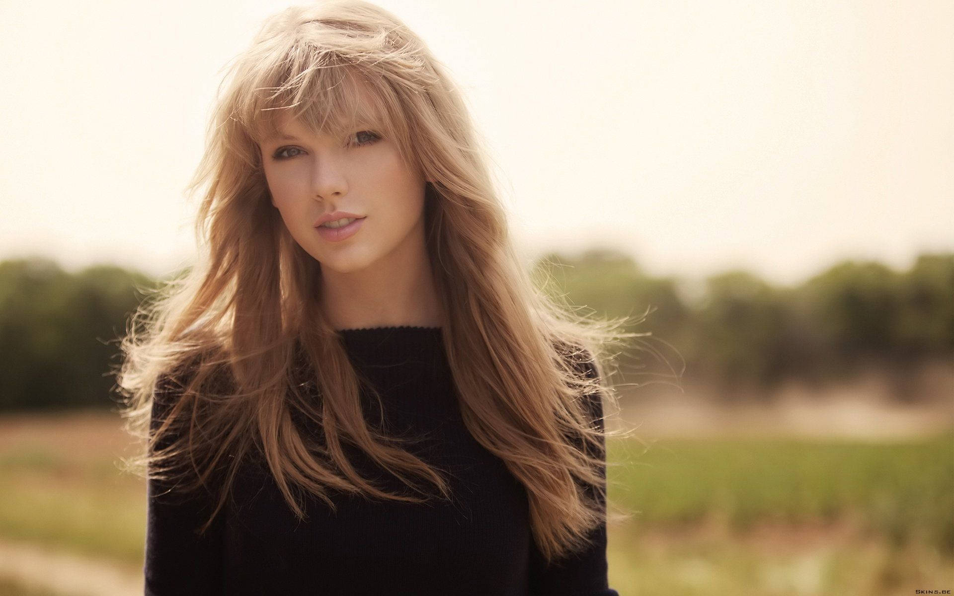 Taylor Swift anang'aa jukwaani Picha ya Ukuta