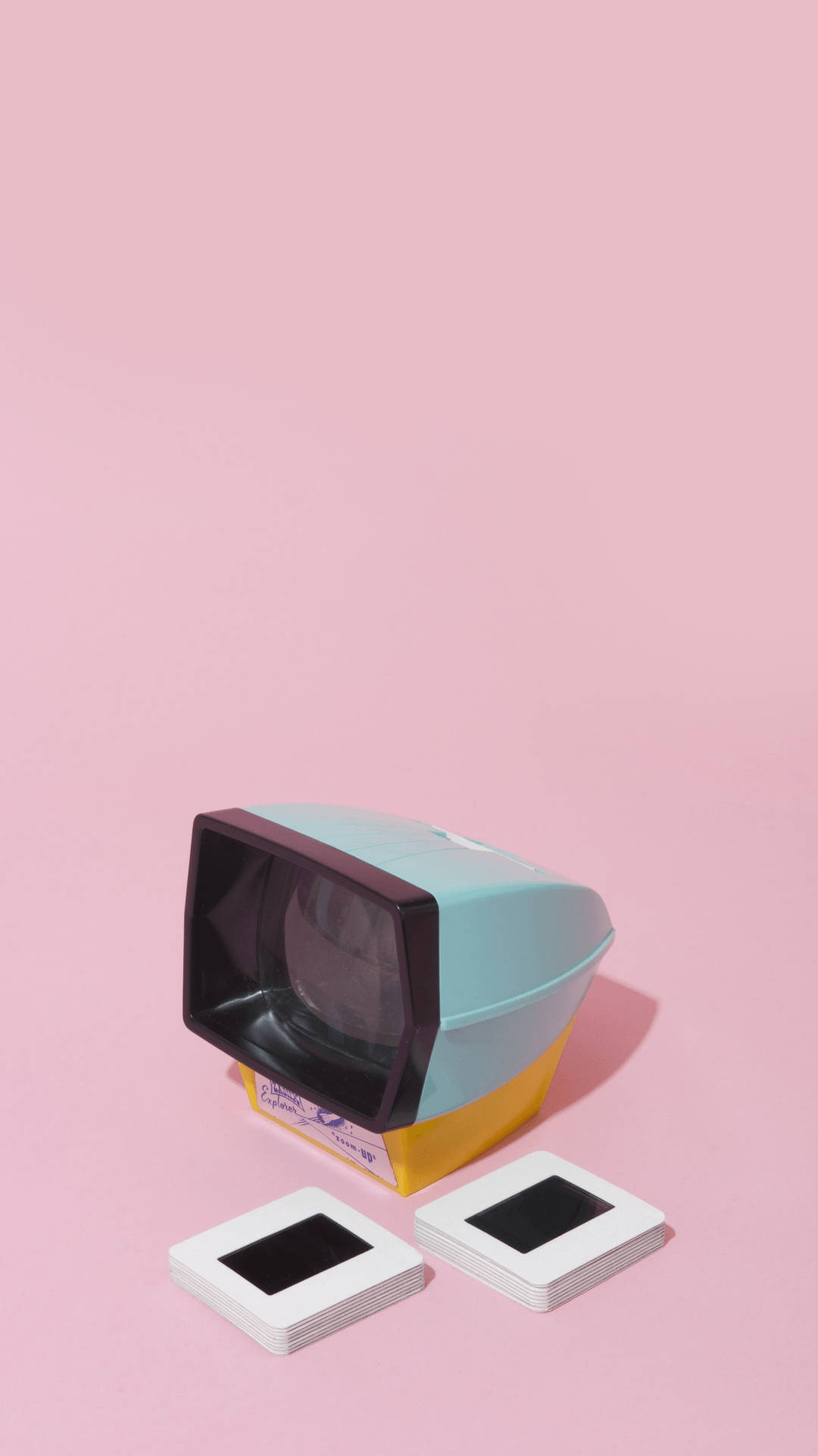 Televisheni ya Retro ya Rangi ya Pastel Picha ya Ukuta