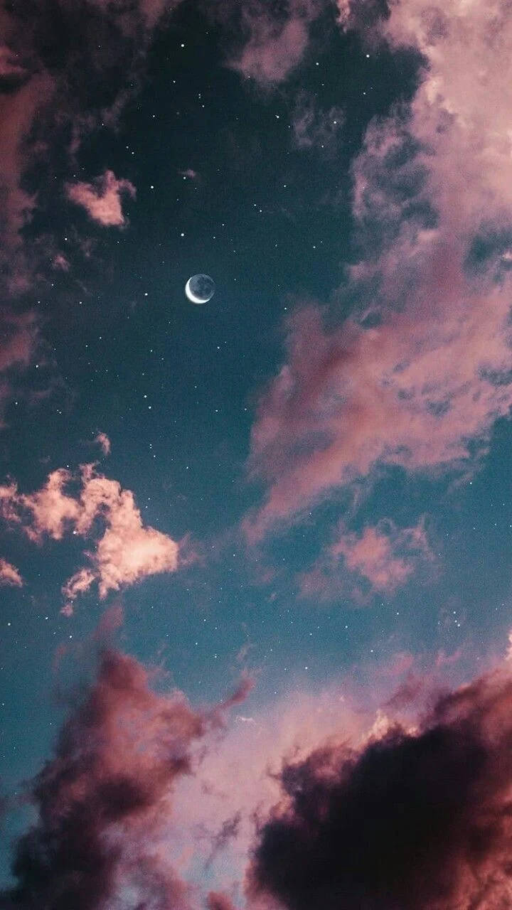 Tilifoni ya Crescent Moon ya Aesthetic Picha ya Ukuta