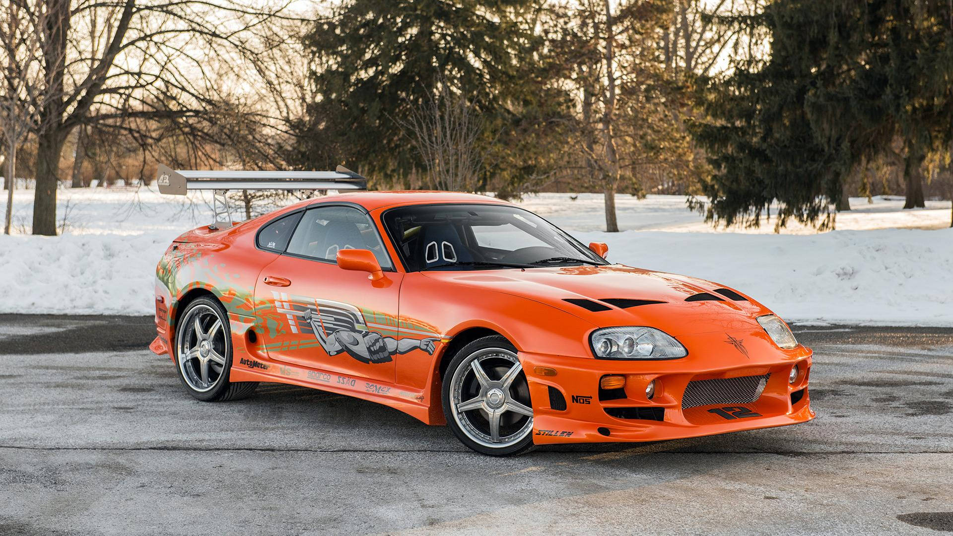 Toyota Supra Mk4 ya Rangi ya Chungwa Inayovutia – Kito kutoka The Fast and the Furious Picha ya Ukuta