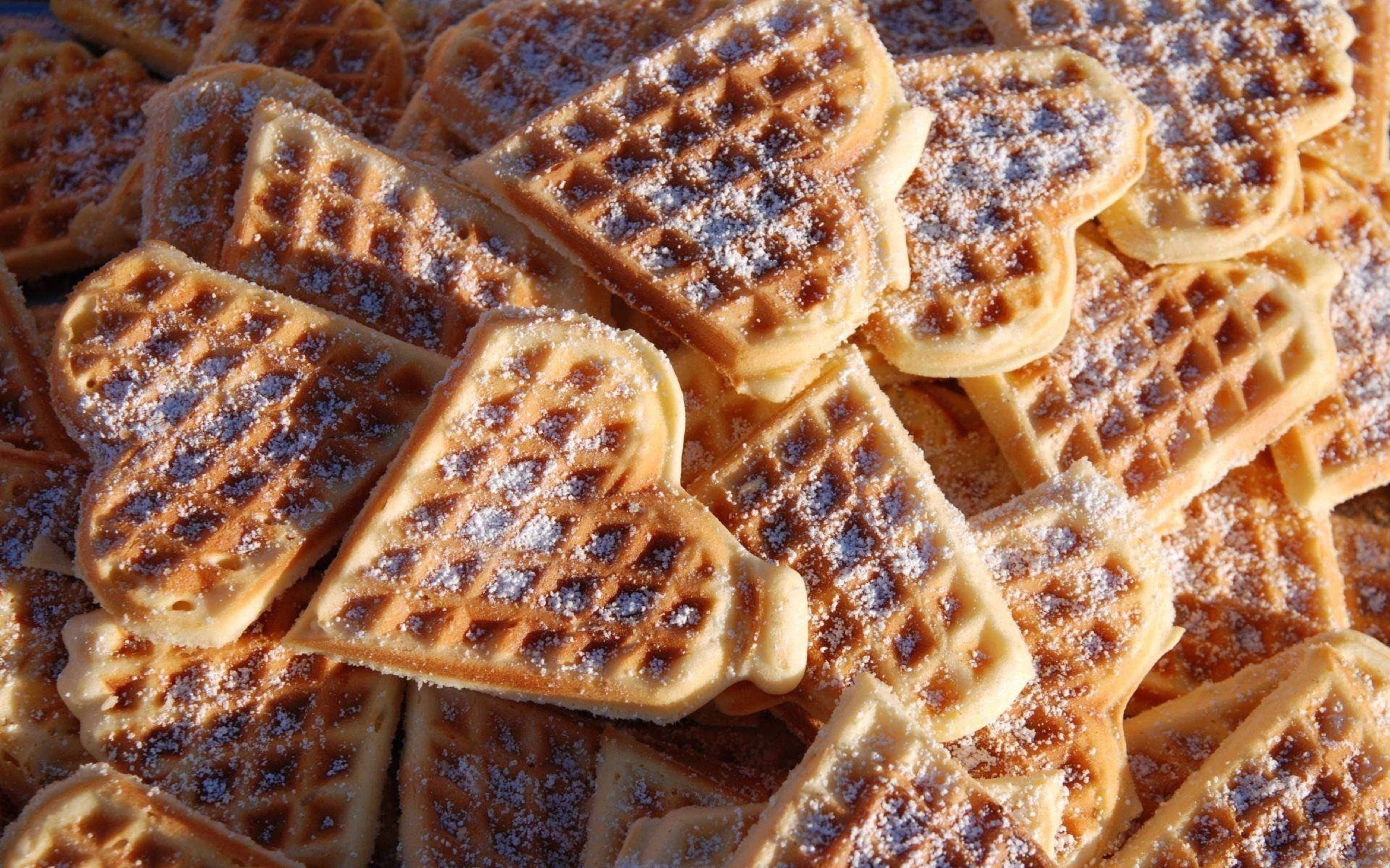 Upendo kwa Waffles - Waffles za Umbo la Kipenzi Picha ya Ukuta
