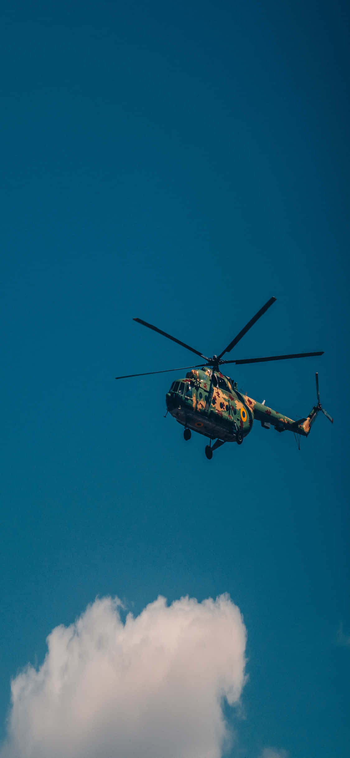 Upx katika Anga - Helikopta ya iPhone Xs Picha ya Ukuta
