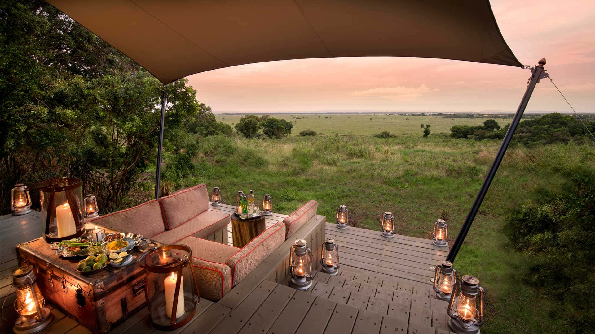 Usanifu wa Amani Katikati ya Masai Mara Picha ya Ukuta