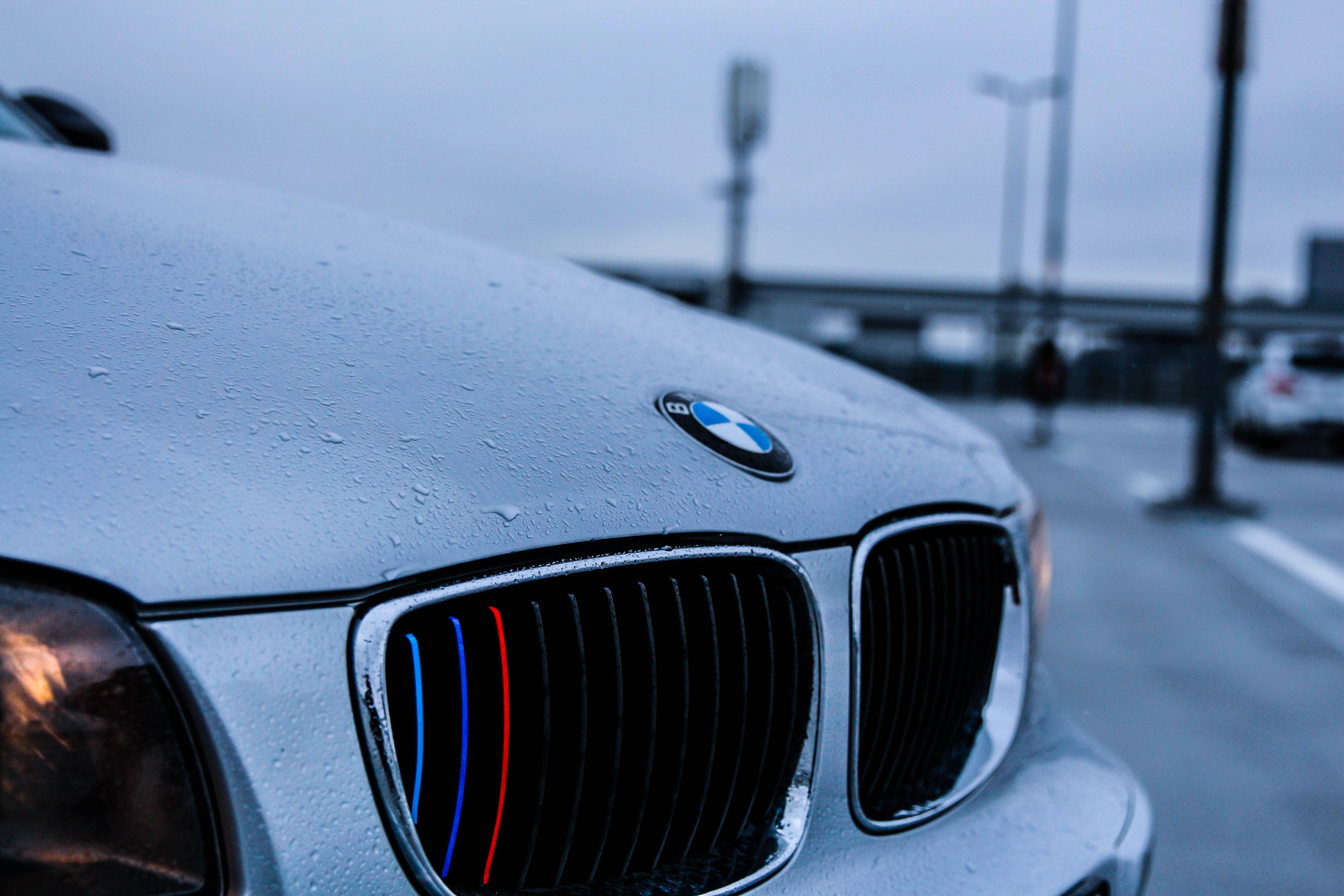 Uzoefu wa BMW - Nguvu na Anasa Zilizojumuishwa Picha ya Ukuta