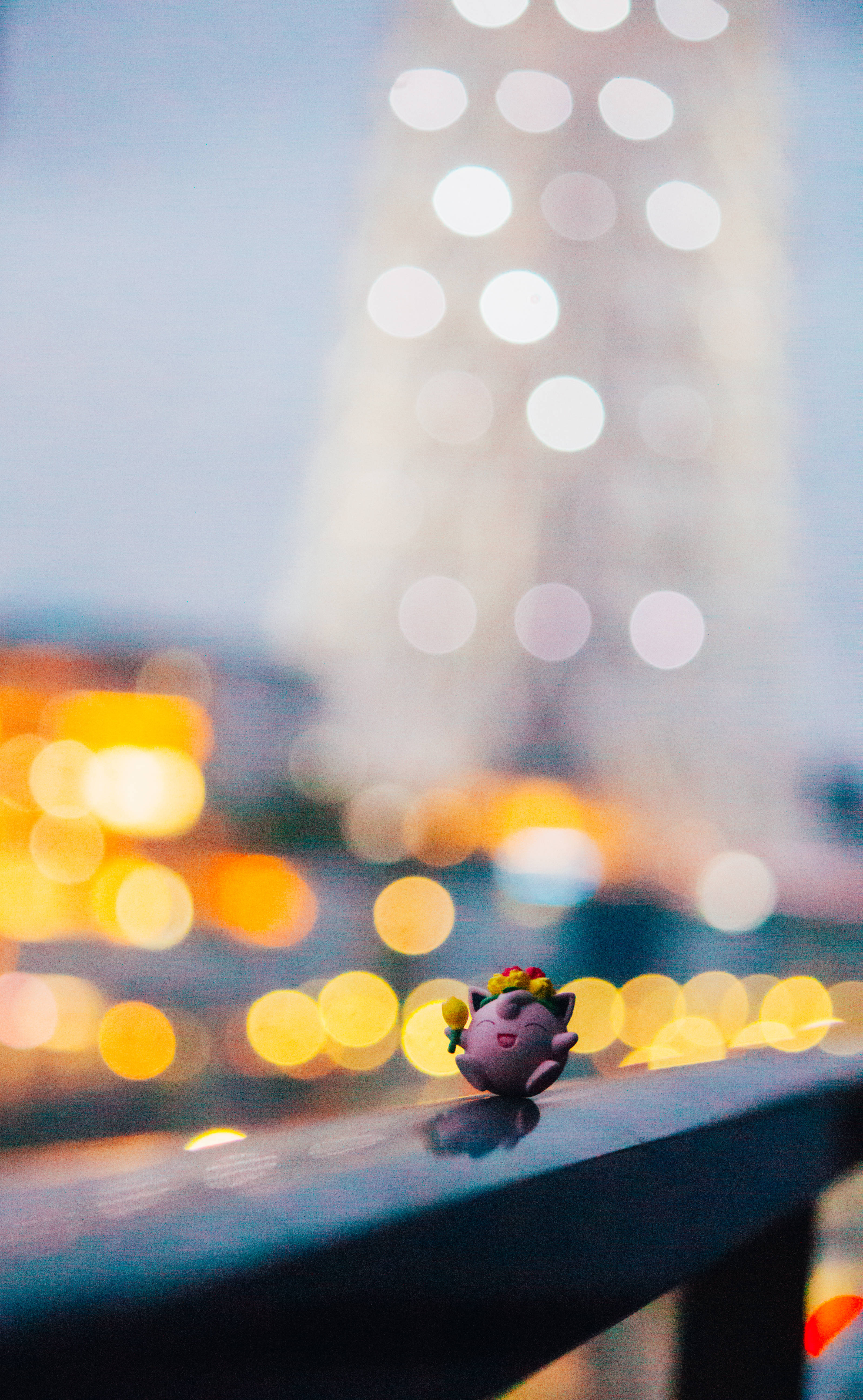 Vibrant Gathering of Pokemon: Pikachu, Charizard, and Others in Action Picha ya Ukuta