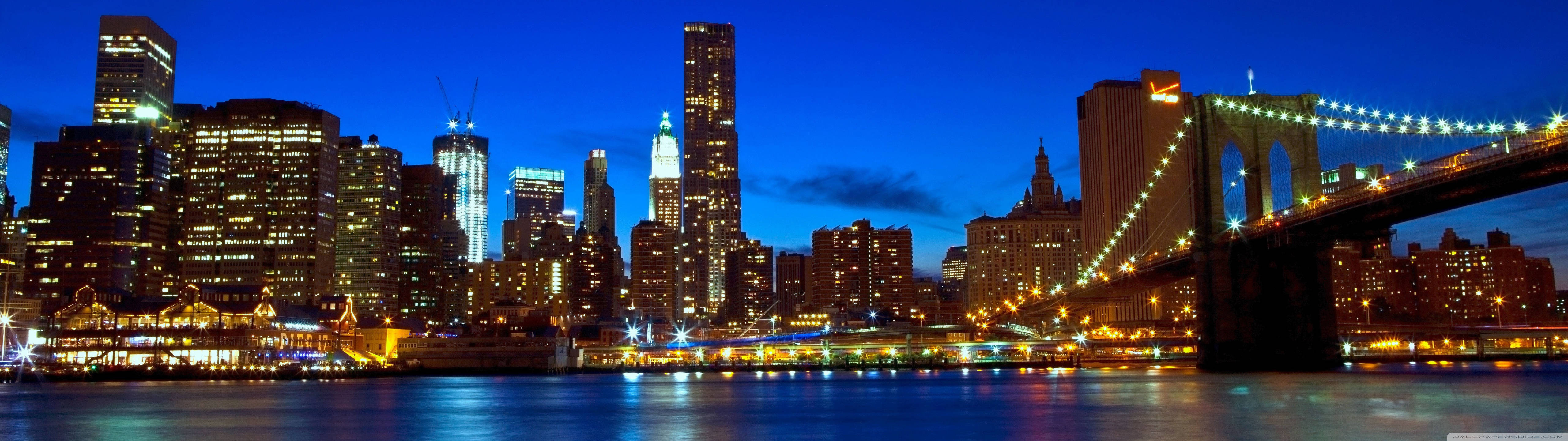 Vibrant Manhattan Cityscape During Sunset Picha ya Ukuta