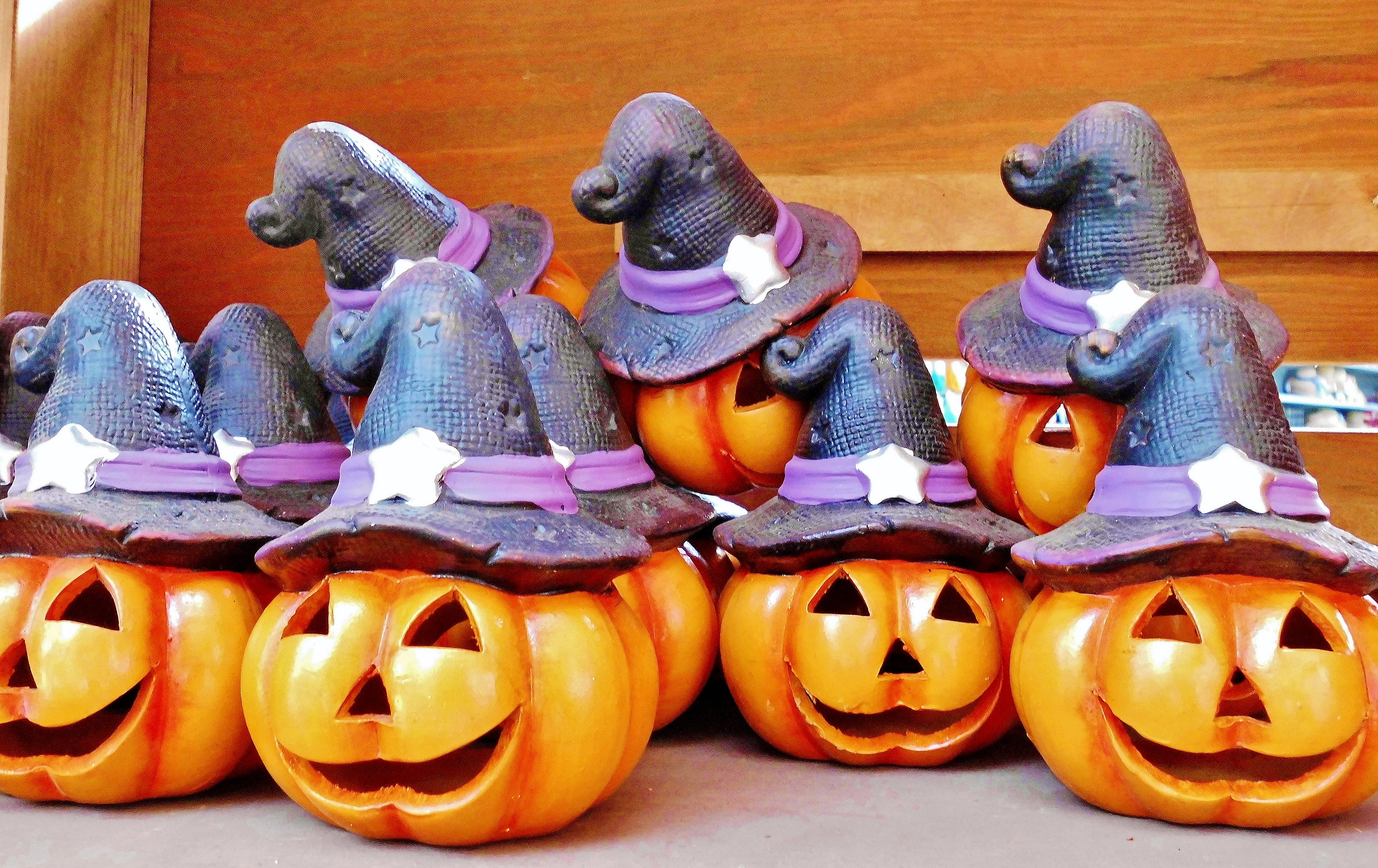 Vinyago vya Maboga Vinavyotabasamu Halloween Picha ya Ukuta