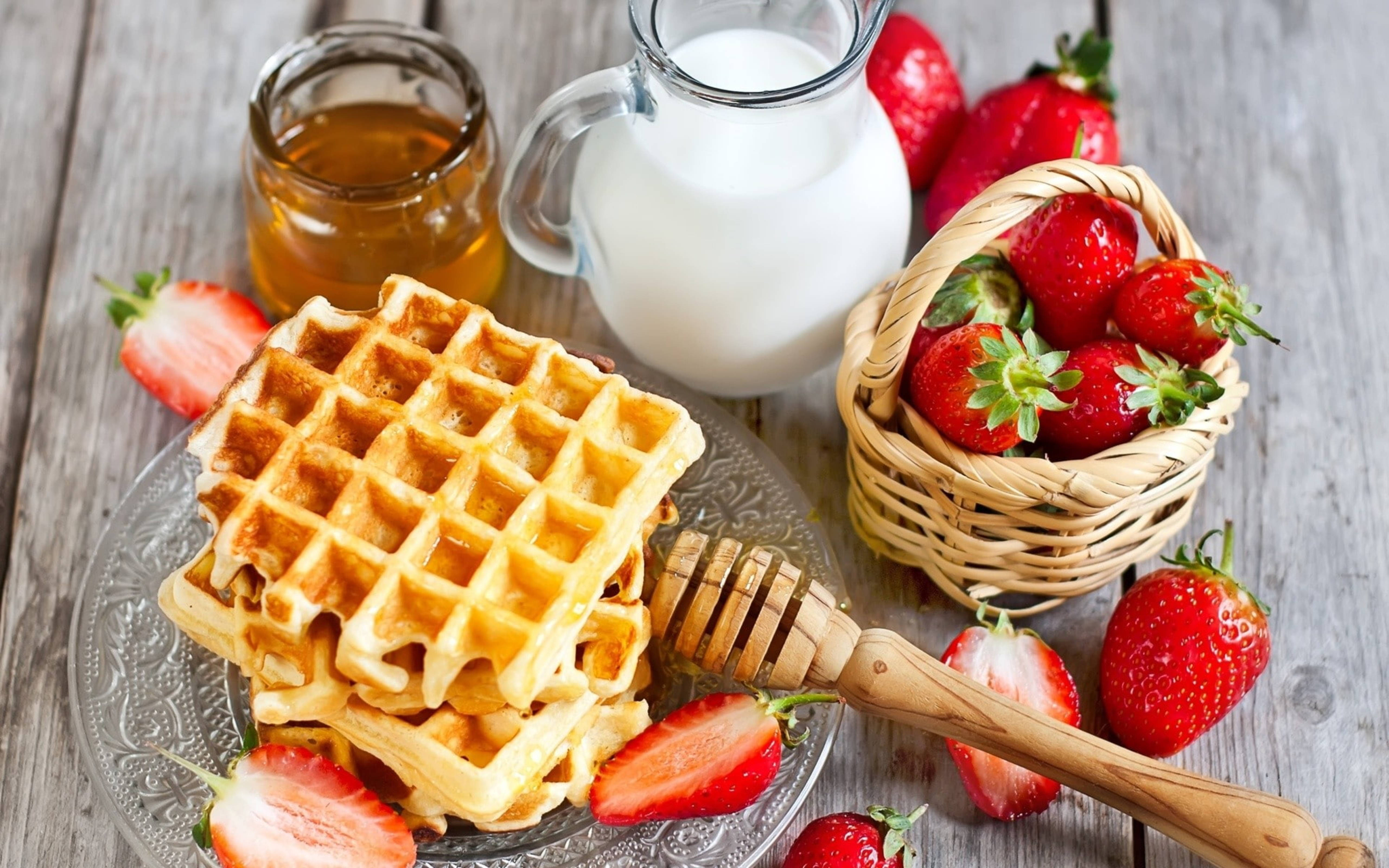 Waffles Strawberries Milk Honey Picha ya Ukuta