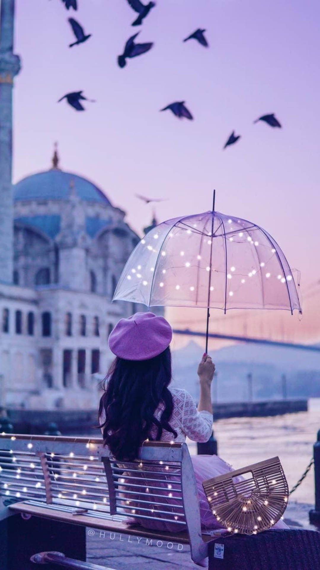 Wasichana Kwenye Benchi Profaili ya Instagram Picha ya Ukuta