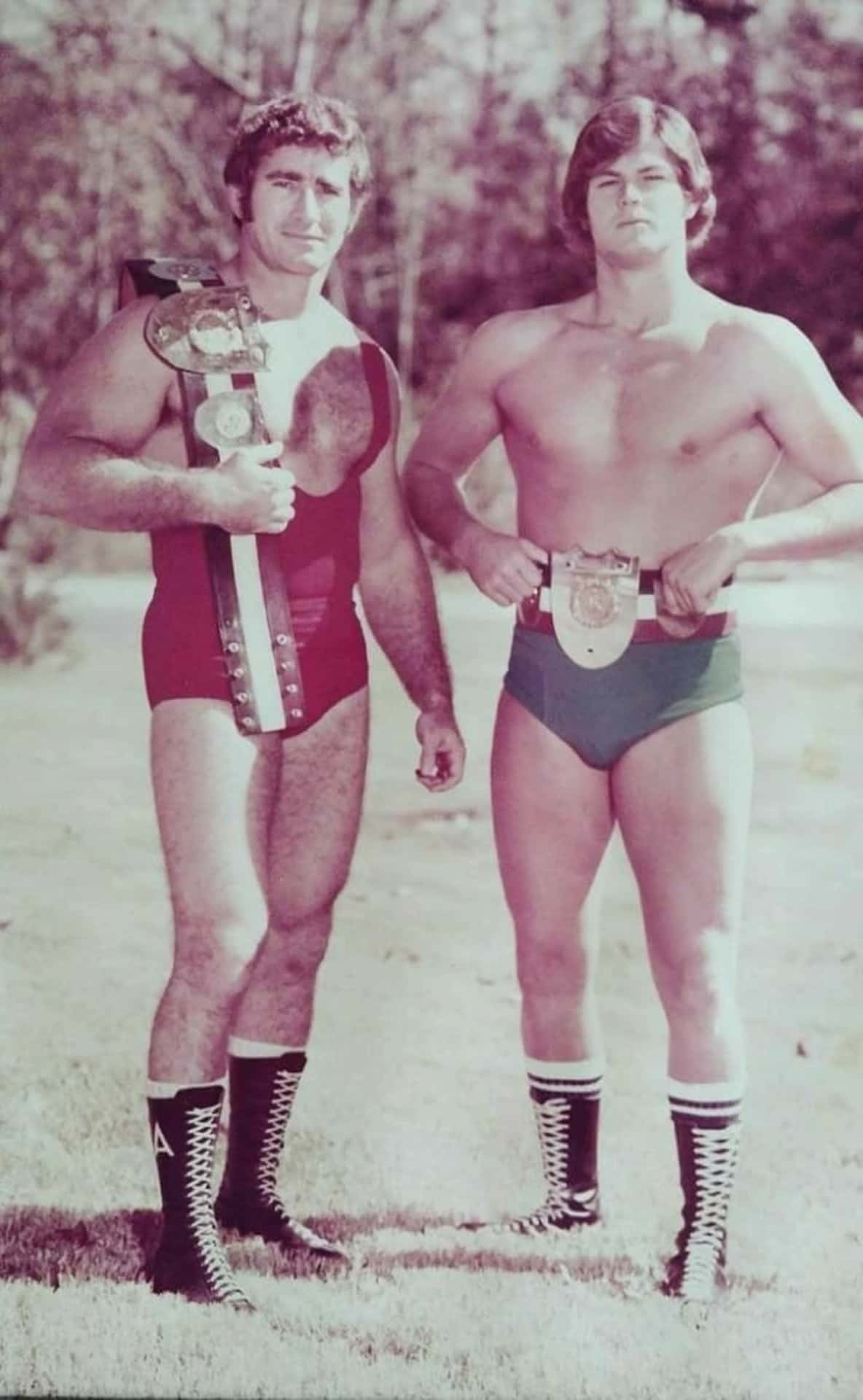 Wrestlers Bob Armstrong And Robert Fuller Vintage Full Shot Picha ya Ukuta