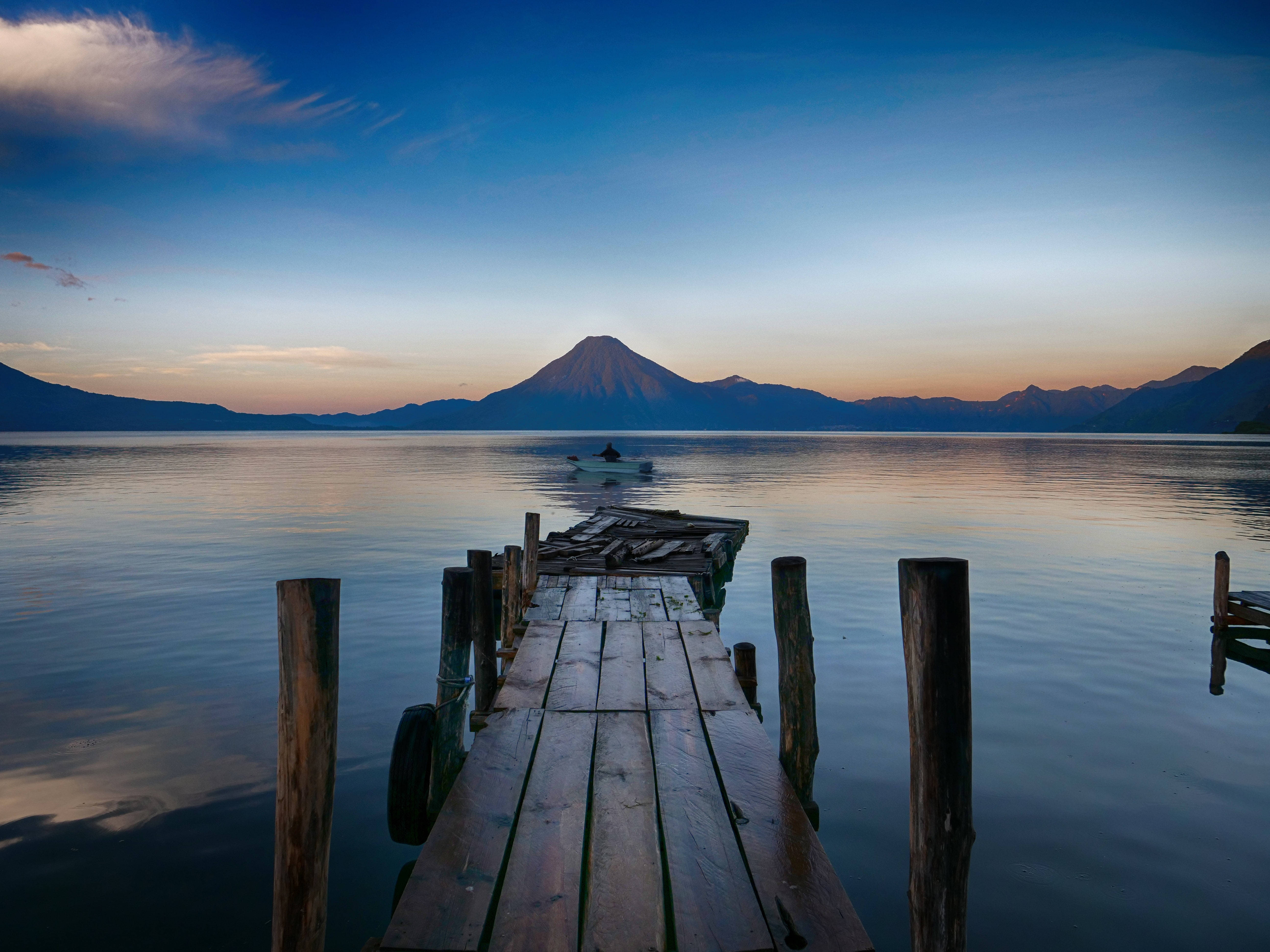 Ziwa Atitlan Sama Safi Picha ya Ukuta