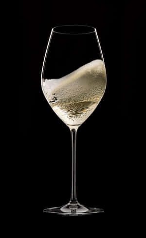 A glass of white wine to toast a special moment — Nubia Flip2 Picha ya Ukuta