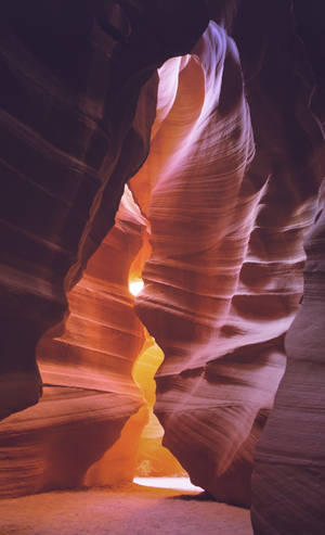 Antelope Canyon In iPhone Landscape — Xiaomi Pad Mini Picha ya Ukuta
