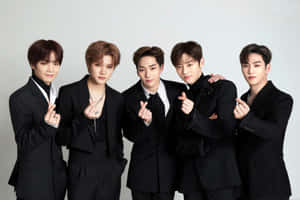 nuest — Kpop GIF Picha ya Ukuta