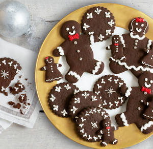 Dark brown gingerbread cookies wallpaper — Tecno Phantom V Flip Picha ya Ukuta