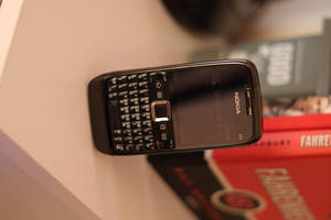 Black Nokia E71