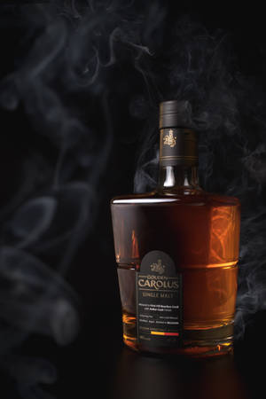Bottle ya Whiskey Gouden Carolus ya Mwamba — Xiaomi Pad 8 Picha ya Ukuta