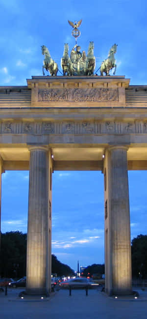 Brandenburg Gate Quadriga Bright Blue Sky — Mwangaza Picha ya Ukuta