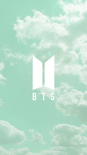 BTS Aesthetic ya Kijani Pastel — Picha ya kikundi cha bts Picha ya Ukuta
