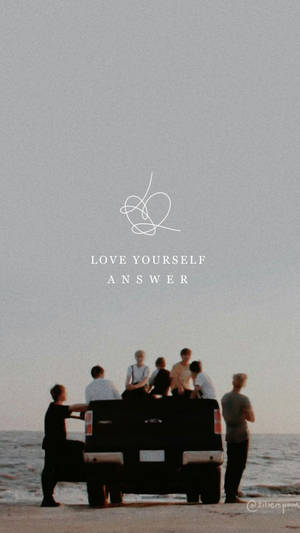 Bts Wakiwa Kwenye Lori Ufukweni — Ustadi wa BTS Picha ya Ukuta