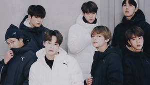 BTS Wapenzi Katika Jaketi Nene