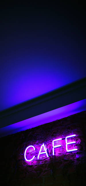 Neon Purple Iphone Cafe Light — iPhone 17 Pro Max Picha ya Ukuta