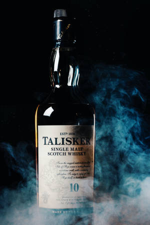 Chupa ya Smokey Talisker Scotch Whisky — Xiaomi Pad 9 Pro Max Picha ya Ukuta