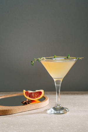 Cocktail ya Grapefruit Tequila Inayomshaji — Xiaomi Pad 8 Picha ya Ukuta