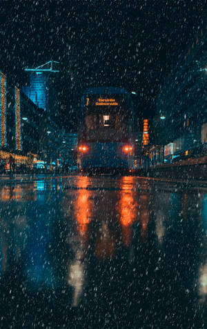 Preview wallpaper rain, transport, city, evening, night — Galaxy Tab S9 Ultra Picha ya Ukuta