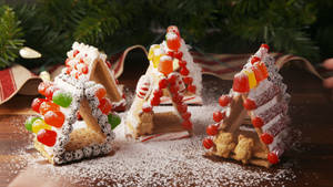 Delish Kids Mini Gingerbread House wallpaper — Warm Picha ya Ukuta