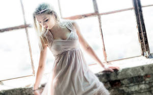 Ethereal Woman In Warehouse 2560x1600