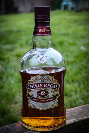 Exclusive Outdoor Enjoyment with Chivas Regal Whisky — Huawei MatePad Air (2026) Picha ya Ukuta