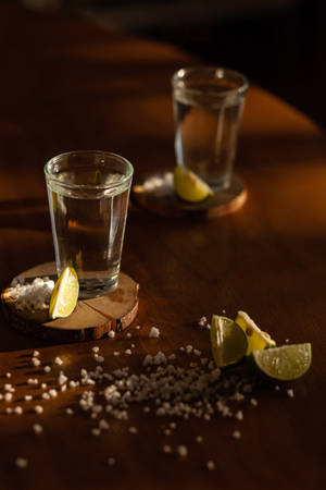 Exquisite Tequila Shots Served with Lime and Salt — Xiaomi Pad 8 Pro Picha ya Ukuta