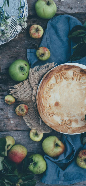 Freshly Baked Pie For Thanksgiving iPhone — iPhone 16 Plus Picha ya Ukuta