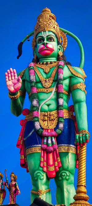 God Hanuman Sanamu Kubwa ya Kijani — iPhone 16 Pro Max Picha ya Ukuta
